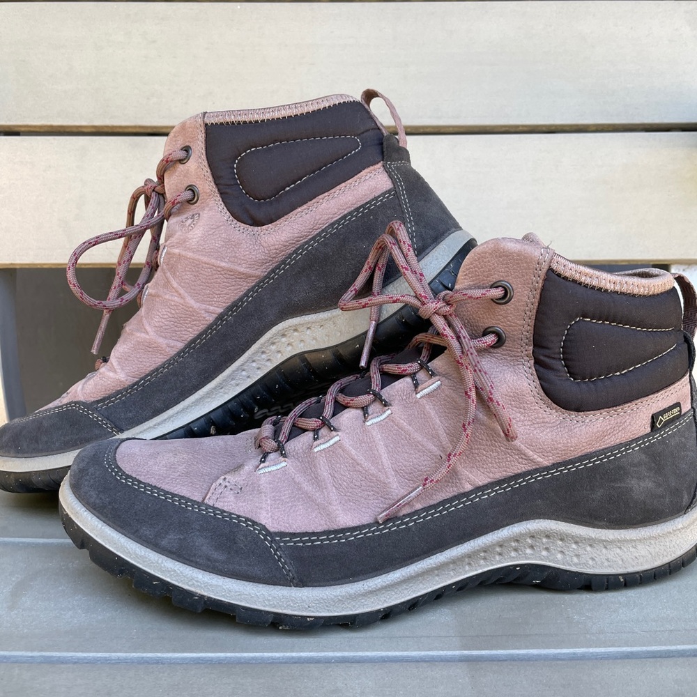 Ecco hiking booties size 9